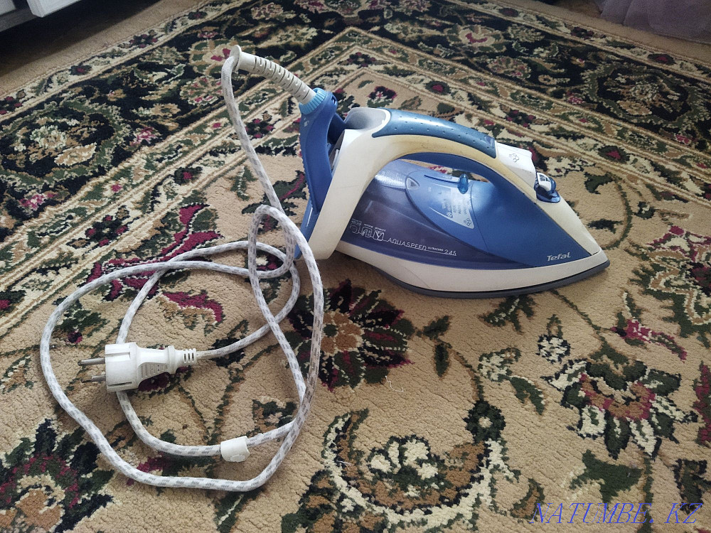 Утюг Tefal б/у 2000 тг Алматы - изображение 1