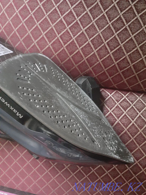 Iron in excellent condition  - photo 1