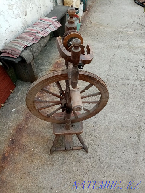 Old spinning wheel Ust-Kamenogorsk - photo 1