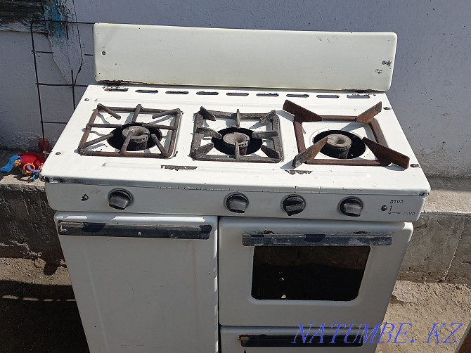 I will sell a gas stove in good condition 3 burners everything works  - photo 2