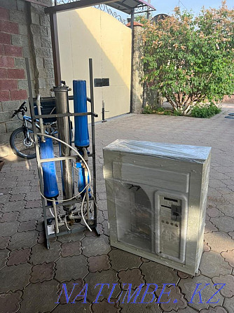 Hinged street water vending machine for water treatment Каменка - photo 1