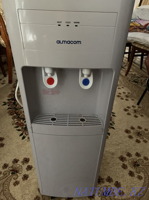 Продается диспенсер с бутылем Караганда - изображение 1