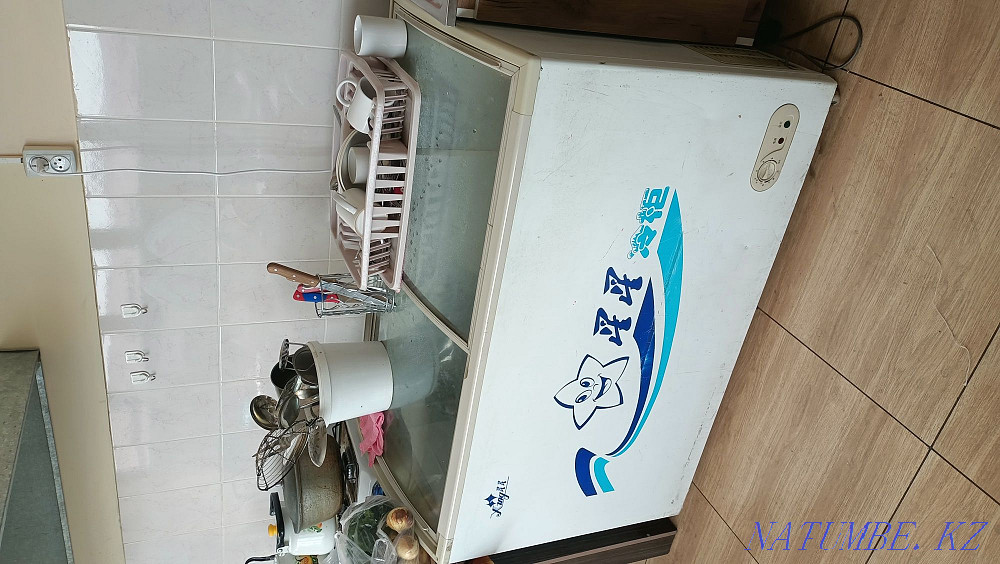 Refrigerator and freezer  - photo 3