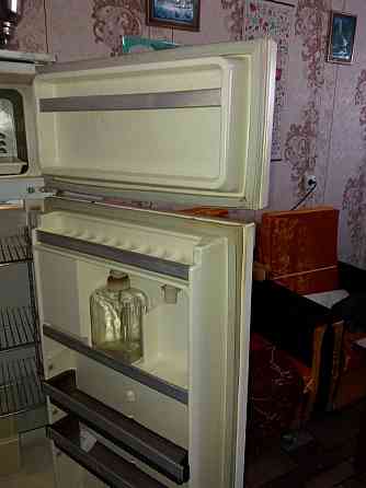 Срочно продам холодильник ""ОКА-6"". 2-х камерный. Хорошо для дачи. Петропавловск