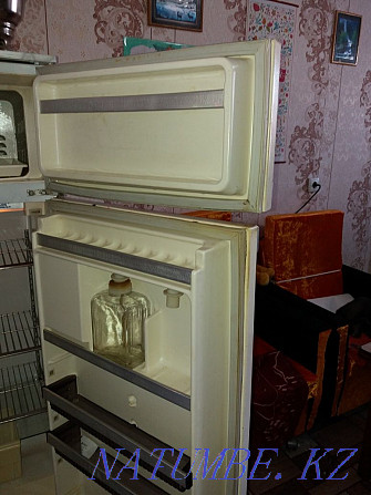 I will urgently sell the refrigerator ""OKA-6"". 2-chamber. Good for giving. Petropavlovsk - photo 4