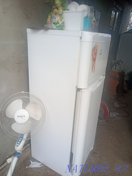 Refrigerator indesit  - photo 3