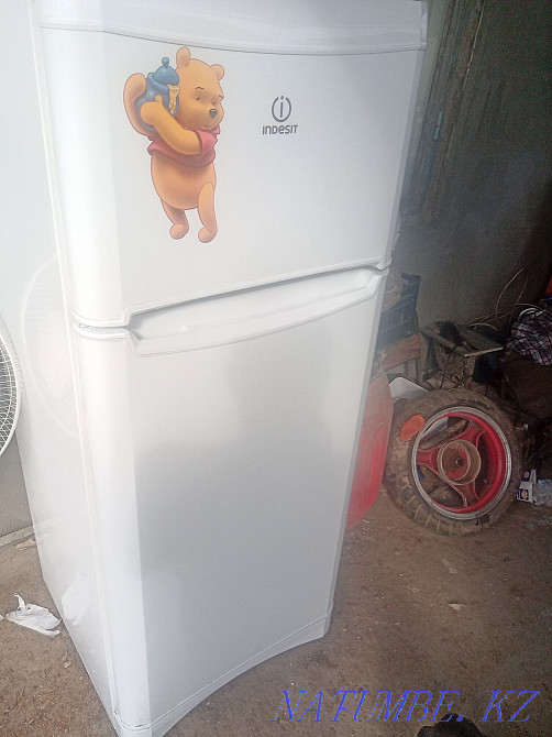 Refrigerator indesit  - photo 1