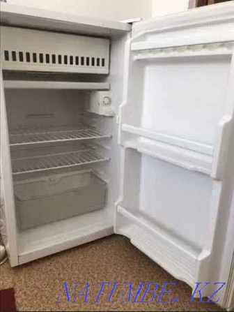 Продам мини Холодильник Самсунг отличном состояние 50 000 тенге Актау - изображение 1