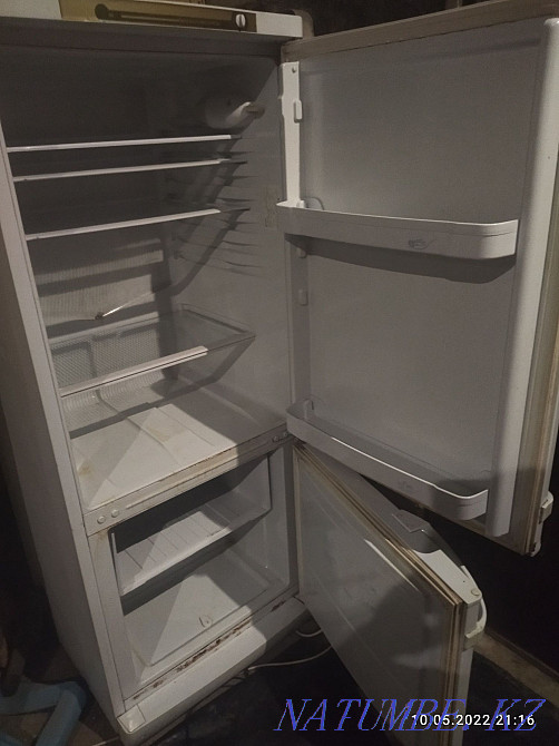 I sell a refrigerator  - photo 3