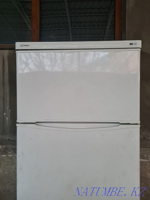 Холодильник Indesit Абай - изображение 1