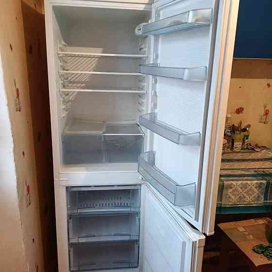 Продам холодильник Актобе