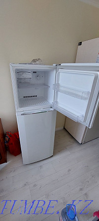 Холодильник LG в хорошем состоянии продаётся так как купили новый Нуркен - изображение 2