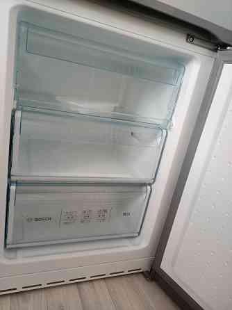 Холодильник 90 000тг Жумыскер
