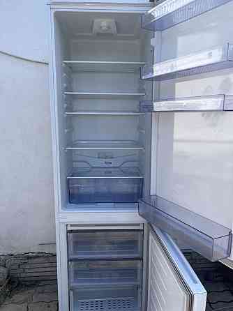 Холодильник Qaskeleng