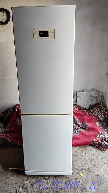 Refrigerator LG No frost  - photo 1