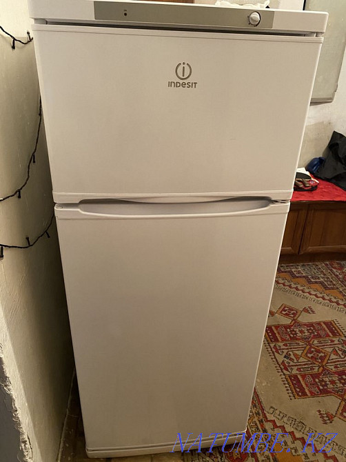 Продается Холодильник Indesit Алматы - изображение 1