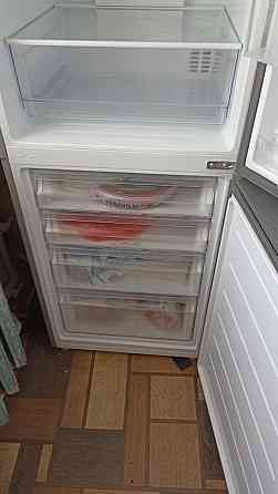 Холодильник Haier в идеальном состоянии торг бар 