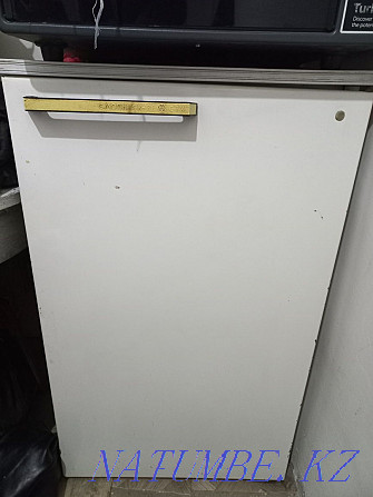 I will sell the Soviet refrigerator in working condition  - photo 2