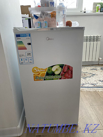 Холодильник MIdea 93 л Мичуринское - изображение 1