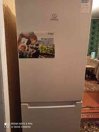 Холодильник Indezit 