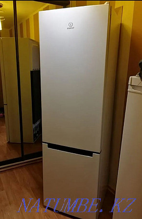 Refrigerator indesit  - photo 1