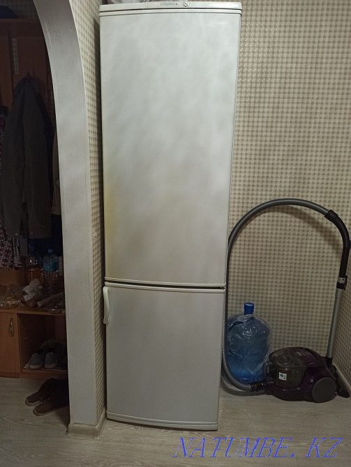 I sell a refrigerator Kostanay - photo 1