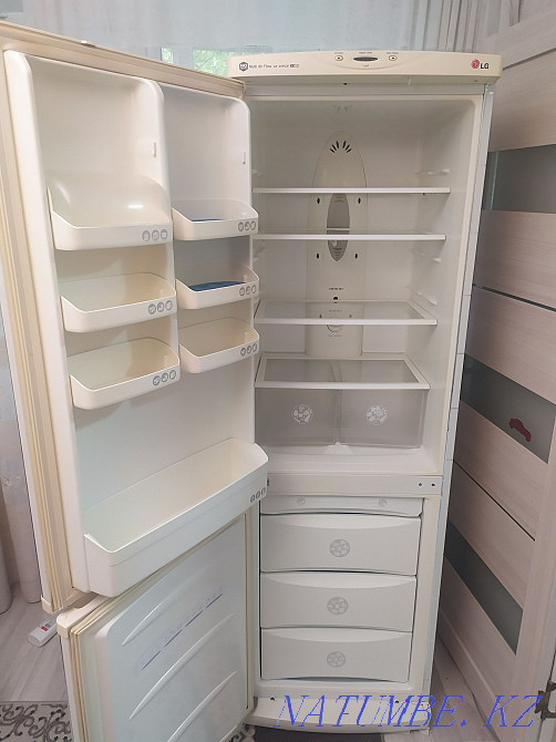 Refrigerator LG. Shymkent - photo 4
