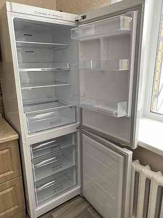 Холодильник в отличном состоянии SAMSUNG Семей