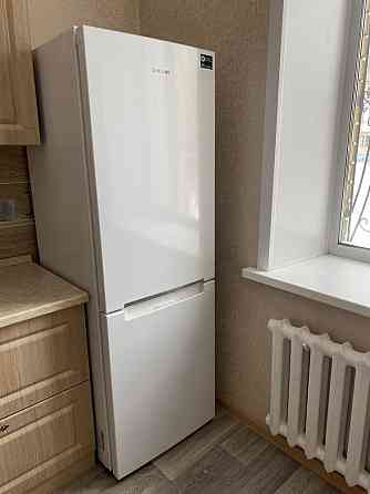 Холодильник в отличном состоянии SAMSUNG Semey