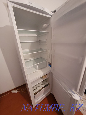 Холодильник Indesit  - изображение 2