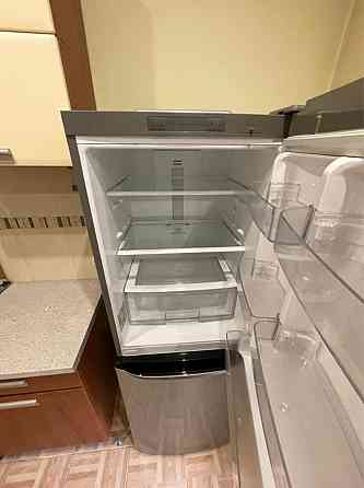 Продам холодильник очень срочно! Астана