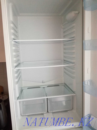 Продам холодильник Indesit.СРОЧНО!!! Усть-Каменогорск - изображение 5