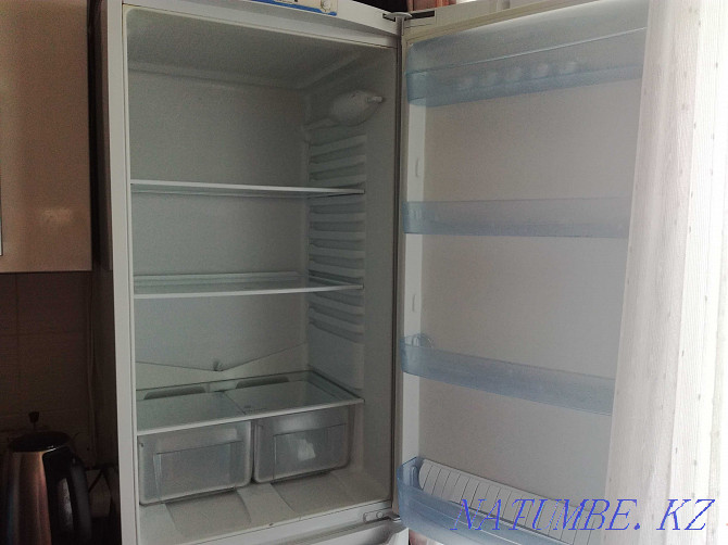 Продам холодильник Indesit.СРОЧНО!!! Усть-Каменогорск - изображение 7
