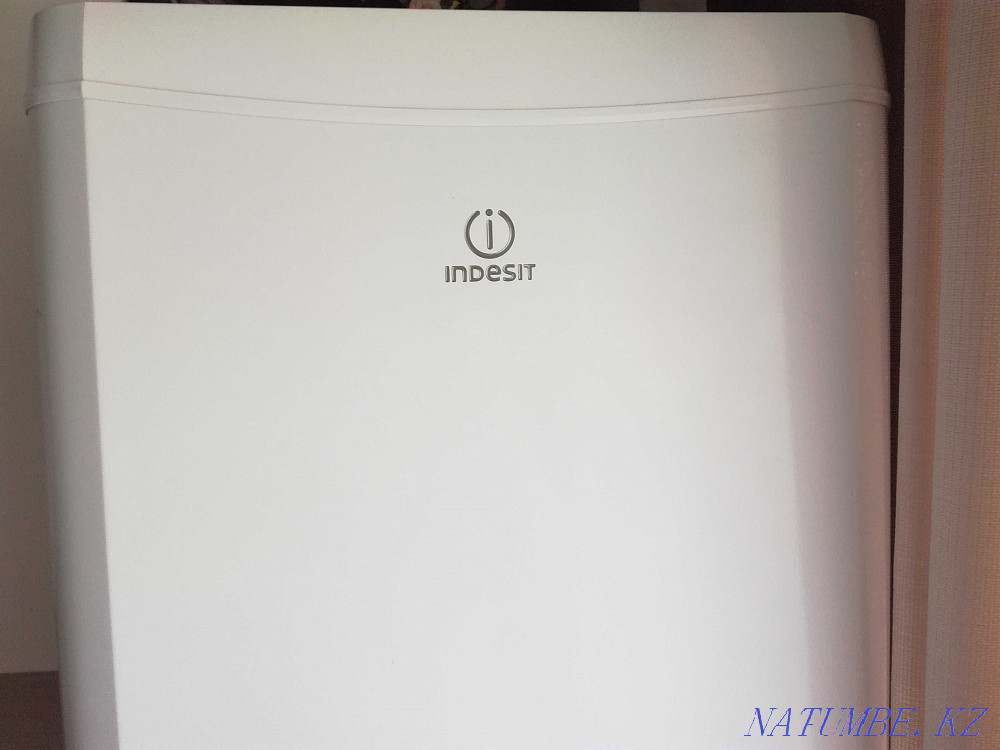 Продам холодильник Indesit.СРОЧНО!!! Усть-Каменогорск - изображение 8