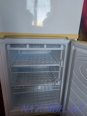 Продам холодильник Аксу - изображение 2