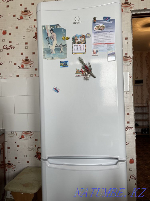 Холодильник Indesit  - изображение 1