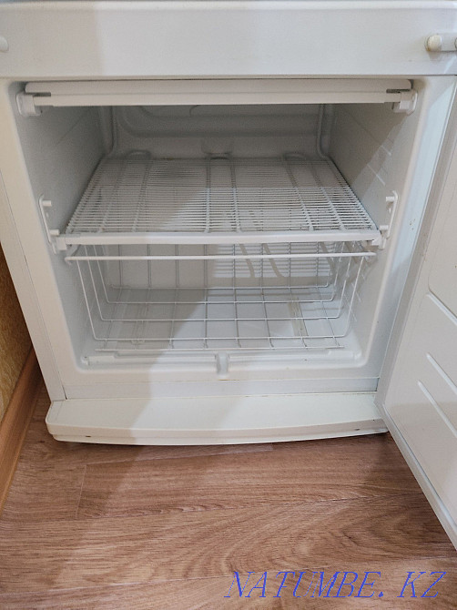 Продам холодильник в хорошем состоянии... Торг... Рудный - изображение 2