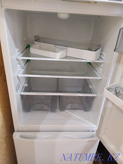 Продам холодильник в хорошем состоянии... Торг... Рудный - изображение 4