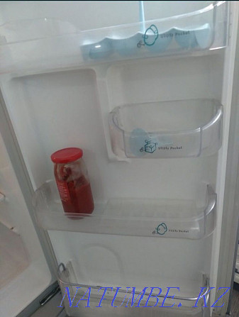 Продам холодильник самсунг высота где то 180см ширина около 60см Талдыкорган - изображение 4
