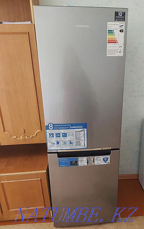 Продам холодильник Самсунг в отличном состоянии  - изображение 1