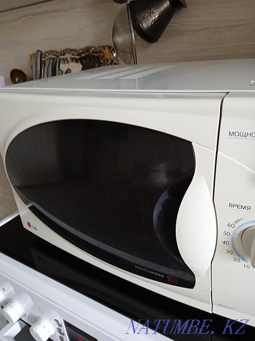 LG microwave oven for sale Temirtau - photo 1