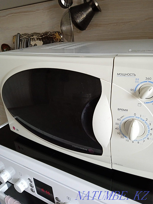LG microwave oven for sale Temirtau - photo 3