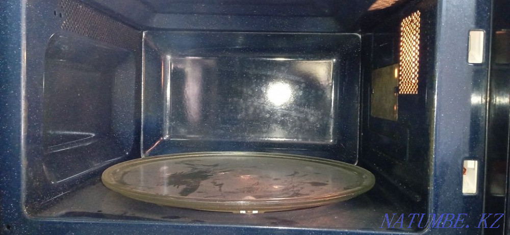 Продам микроволновую печь Самсунг. Усть-Каменогорск - изображение 2