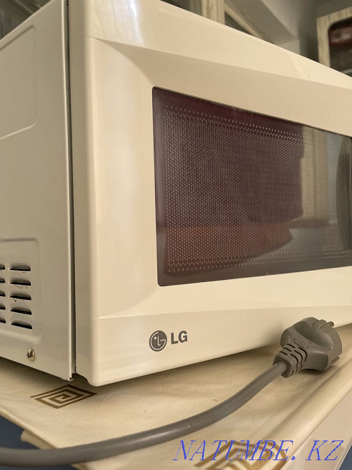 Microwave  - photo 4