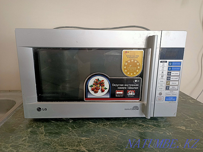 Large microwave oven with grill. Astana - photo 2