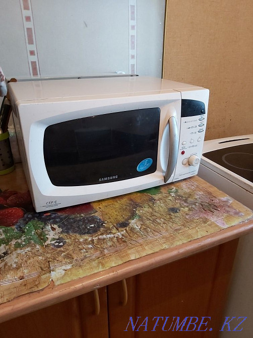 I sell a microwave Karagandy - photo 1