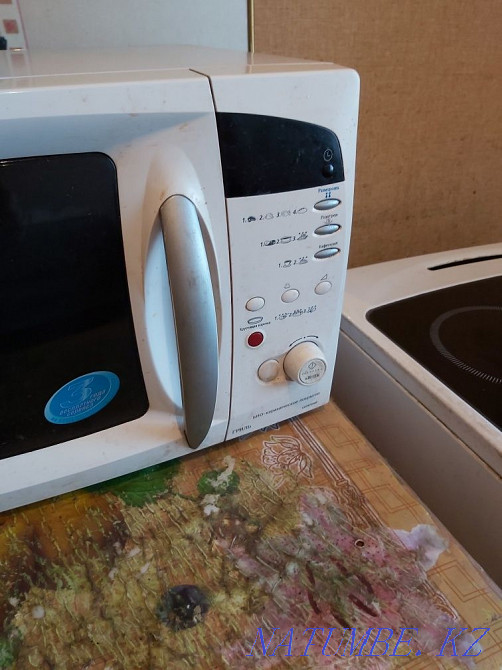 I sell a microwave Karagandy - photo 4