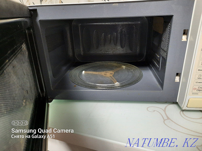 Microwave  - photo 3