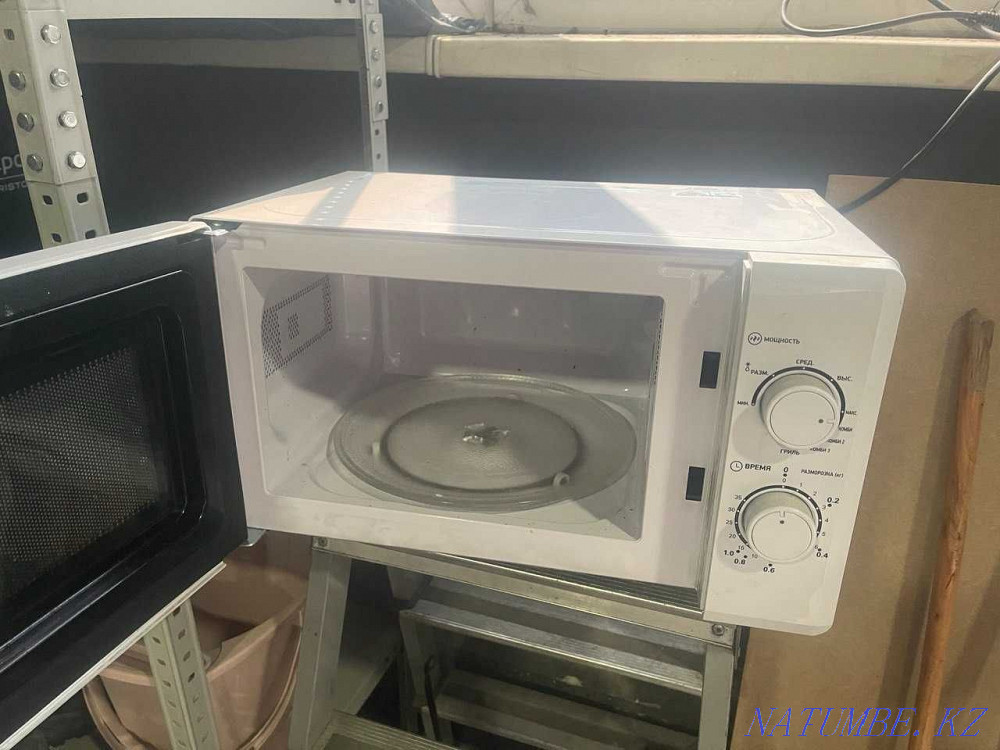 Продам микроволновую печь б.у, электрочайник б.у Алматы - изображение 2