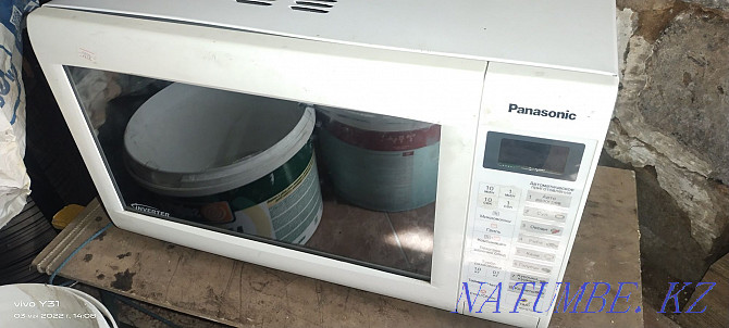PANASONIC microwave for parts, turns off by itself, Astana - photo 1